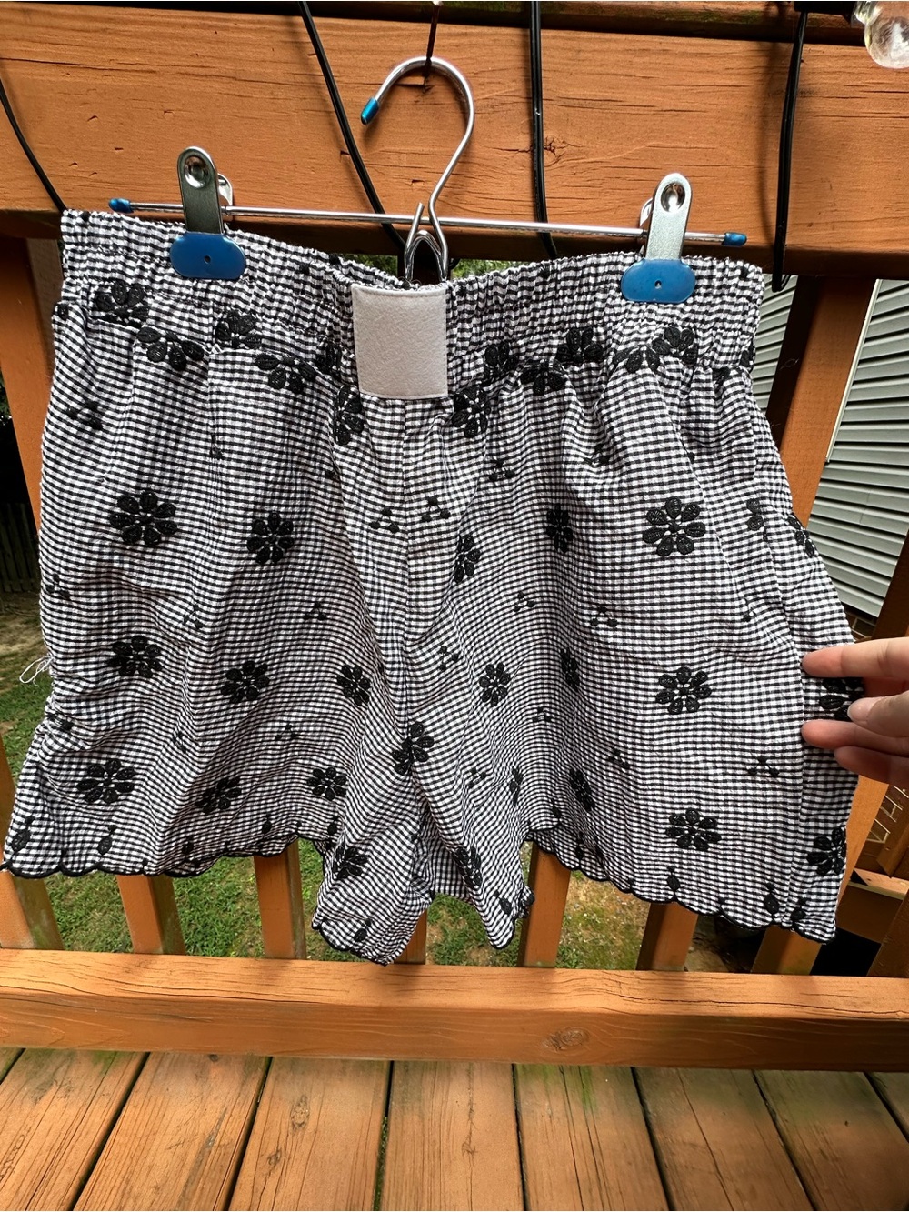 SHEIN Black & White Gingham Floral Ruffle High-Waist Shorts
